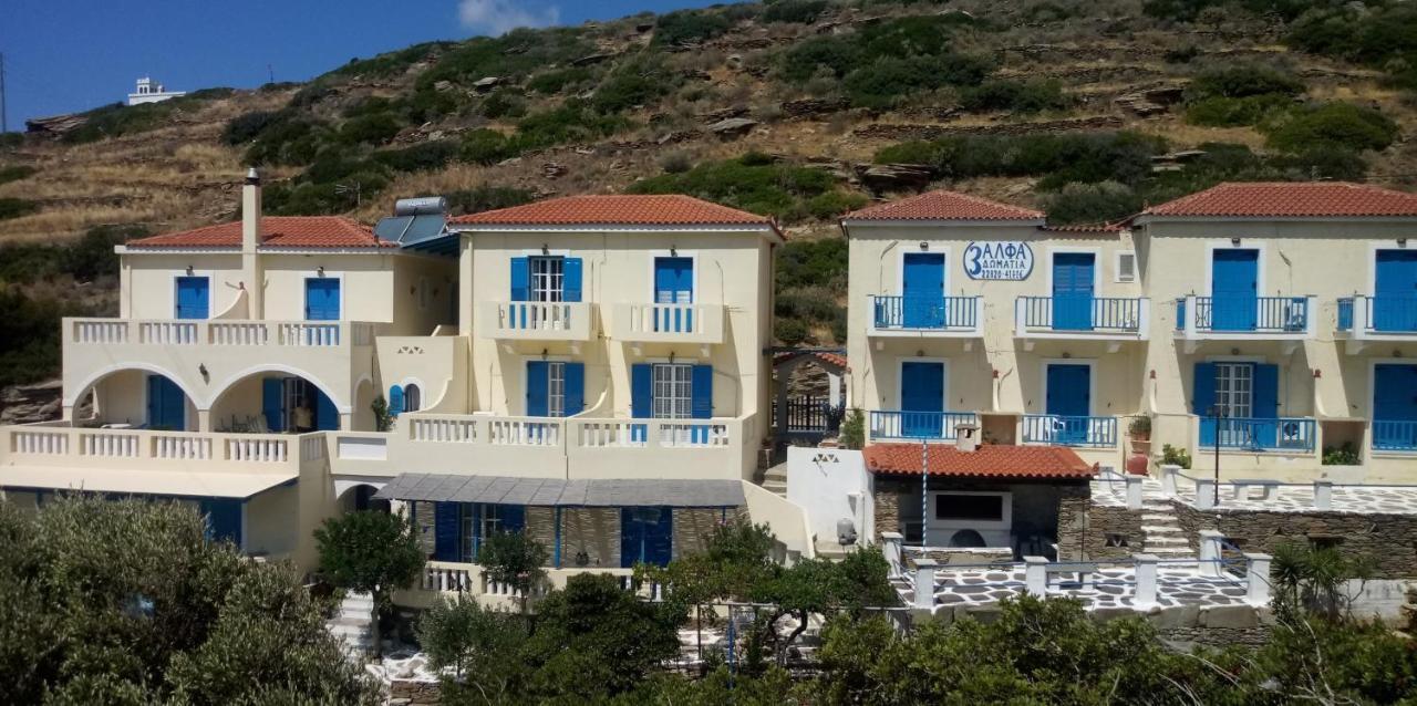 3 Alpha Studios Batsíon Exterior foto