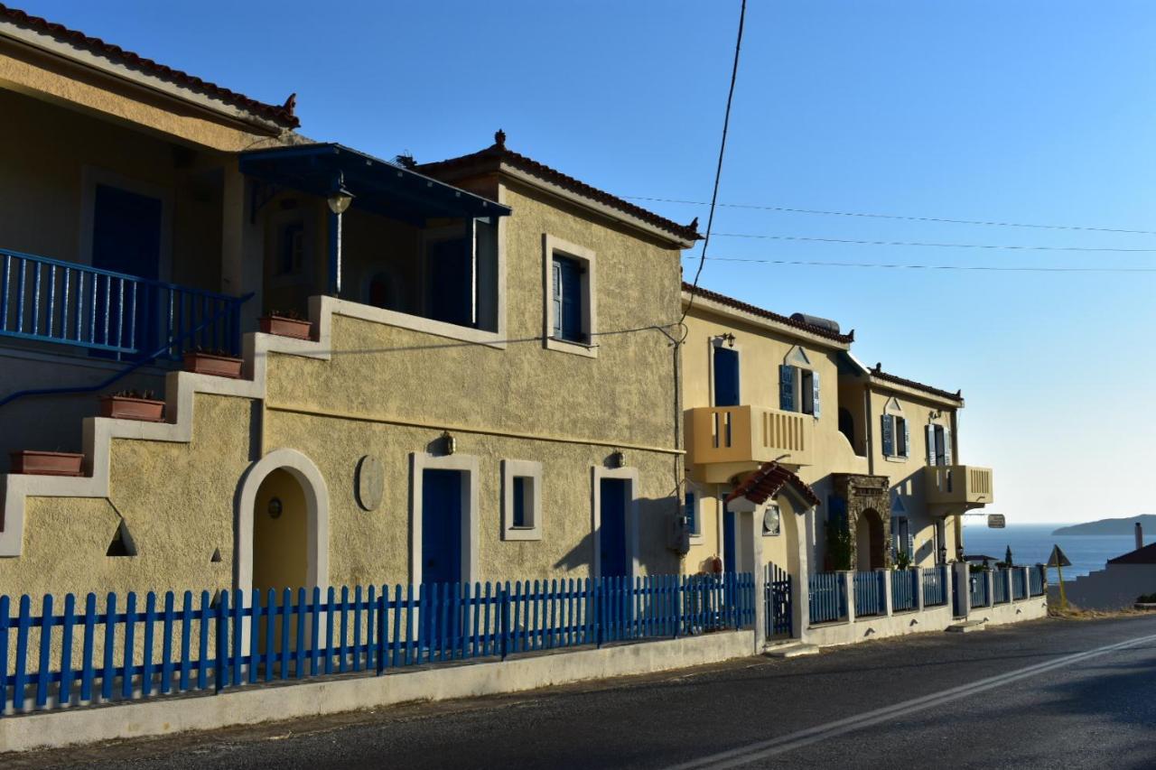 3 Alpha Studios Batsíon Exterior foto